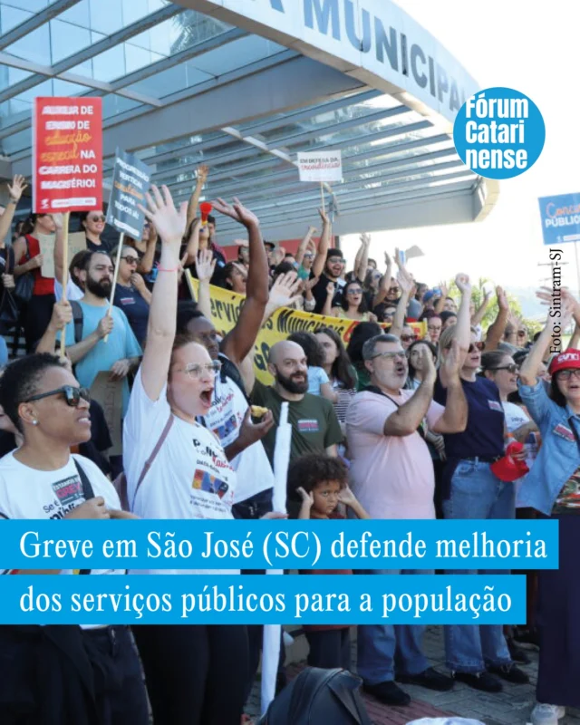 FÓRUM ESPERA QUE PREFEITURA DE SÃO JOSÉ DIALOGUE COM A CATEGORIA |

As cerca de 30 entidades sindicais reunidas no Fórum Catarinense de Defesa do Serviço Público, apoiam a greve de trabalhadores e trabalhadoras do serviço público municipal de São José (SC) por entender que, se atendida, a pauta de reivindicação da categoria terá reflexos positivos na prestação dos serviços públicos para a população da cidade. 

Dirigentes do Fórum esperam que o executivo municipal decida realmente dialogar com a direção do SINTRAM-SJ, sindicato que representa a categoria, na reunião marcada para segunda, dia 11 de maio. Até aqui, a @prefeituradesaojose acenou apenas com a reposição inflacionária de perdas do último ano parcelada em duas vezes, maio e outubro. Contudo, foi só no dia 7 de maio, após três dias de greve, que a categoria conquistou a mesa de negociação com o executivo municipal.

De acordo com a presidenta do @sintram_saojose, Jumeri Zanetti (@jumerizanetti), “queremos uma mesa de negociação real, com o prefeito ou com quem tenha autonomia, para discutir uma proposta que mereça ser apresentada, avaliada e votada pela categoria e, quem sabe, acabar com a greve”.

Em greve desde o dia 5 de maio, trabalhadoras e trabalhadores do serviço público municipal de São José lutam pela revisão salarial de técnicos e auxiliares de enfermagem, reconhecimento de auxiliares de ensino de educação especial no magistério, isonomia na carreira, chamada de aprovados nos concursos públicos vigentes e abertura de concurso na áreas de educação e administração.

#FórumCatarinense #SintramSJ #Greve #SãoJosé #SantaCatarina #ServiçoPúblico